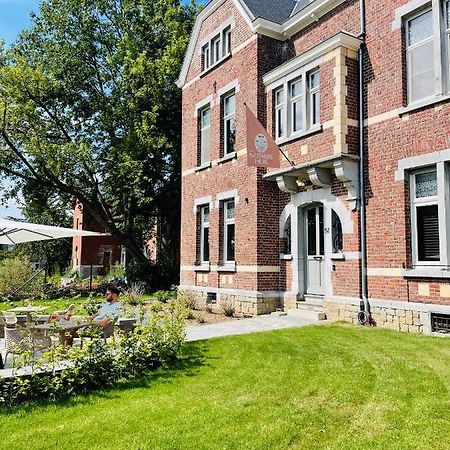 B&B Het Notarishuis - Authentiek Verblijf Nabij Maastricht Voeren Luaran gambar