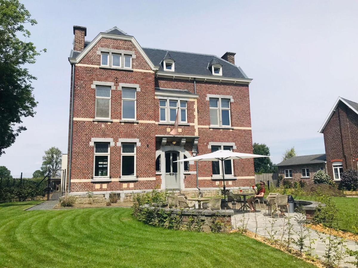 B&B Het Notarishuis - Authentiek Verblijf Nabij Maastricht Voeren Luaran gambar