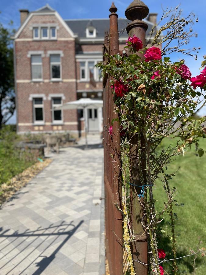 B&B Het Notarishuis - Authentiek Verblijf Nabij Maastricht Voeren Luaran gambar